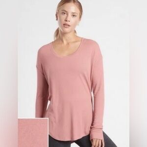 ATHLETA CLOUDLIGHT RIB STRATUS TOP LONG SLEEVED IN ANTOINETTE PINK
